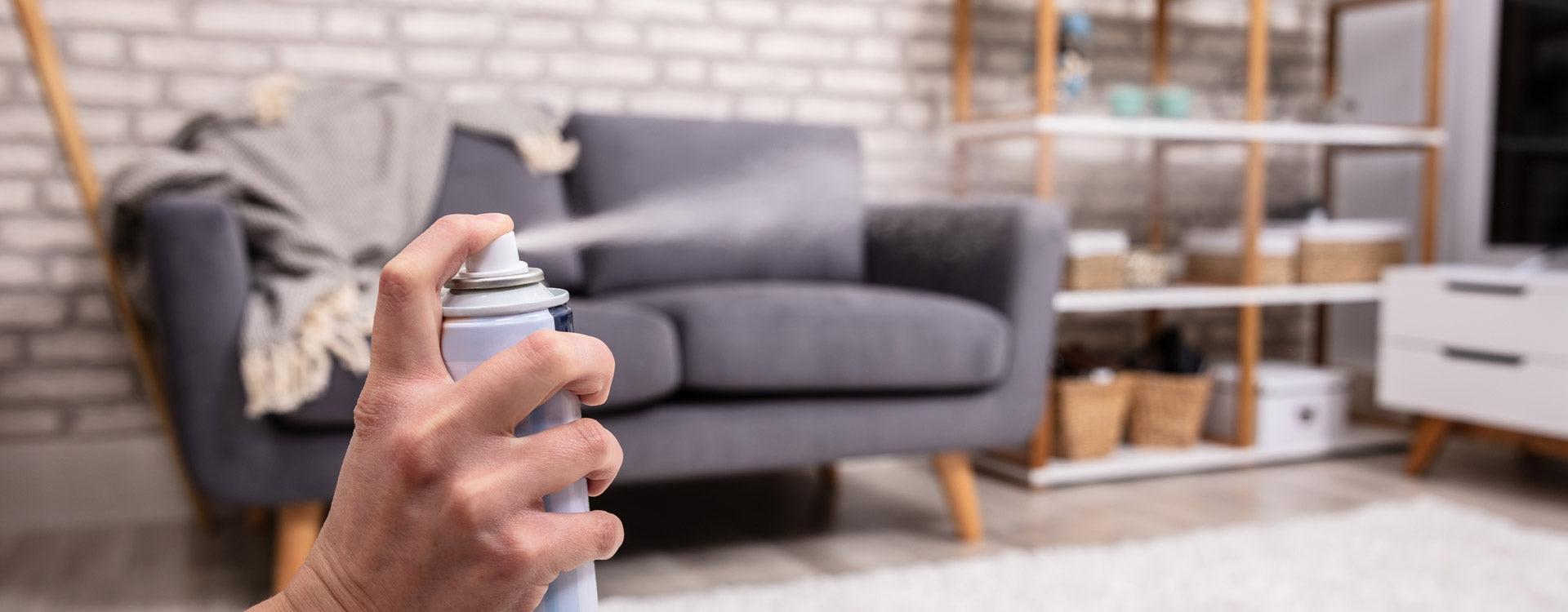 Spray assainissant: comment les utiliser sans risque?