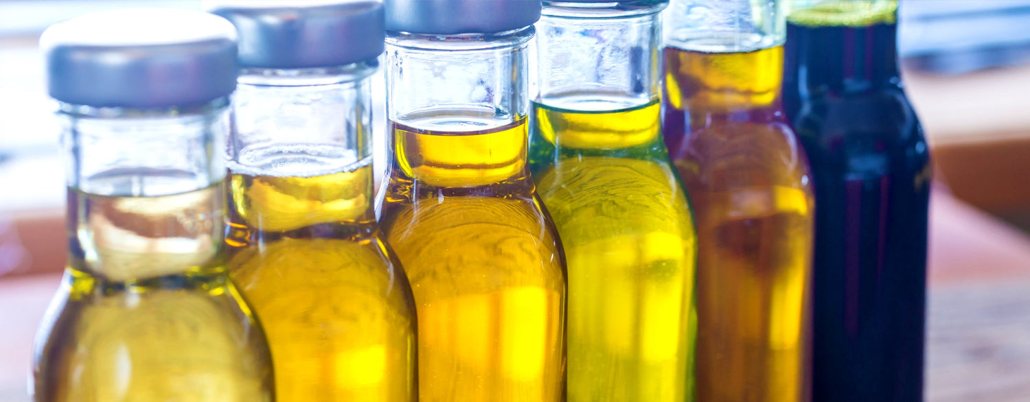 Huile minérale, huiles végétales : quelles différences, comment les  utiliser ? – Mon blog de fille