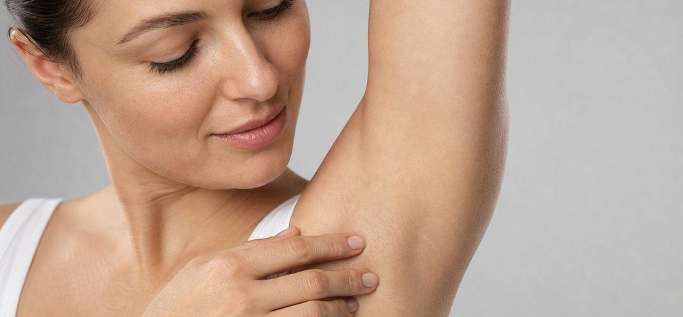 Transpiration excessive : comprendre les causes et la réguler au naturel